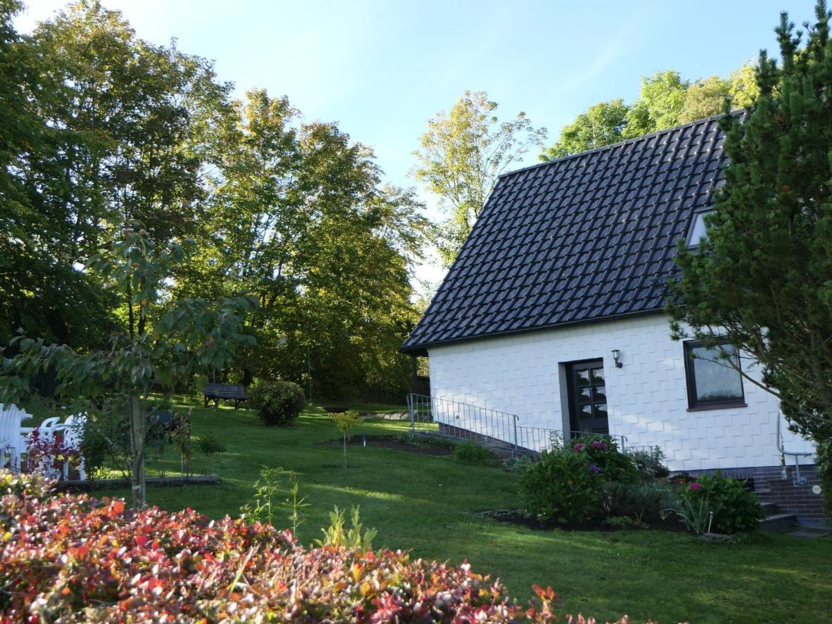 Ferienwohnung Sunnenviul Ленещат Екстериор снимка